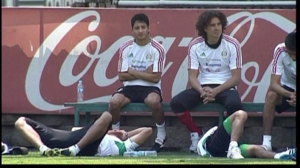 piati mexickí futbalisti dopovali